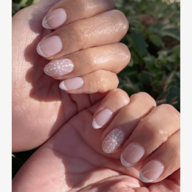 French nails with nail art