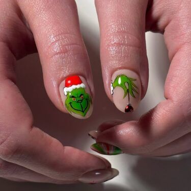 8 Manicures That Show Quick Christmas Nails Are In – Beauty