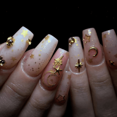 Gold Nail Accents Improve Any Mani Immediately to Luxurious – Beauty