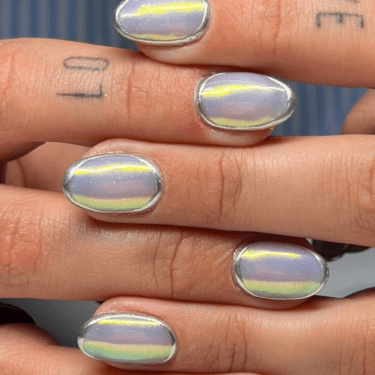 11 Chrome Nail Concepts for New Yr’s Eve