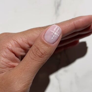 10 Dainty Vacation Nail Artwork Concepts Manicure Minimalists Will Love – Beauty