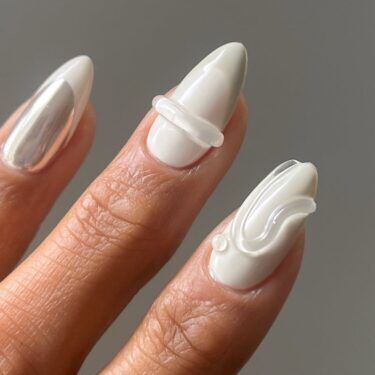 White French manicure with textured nail art