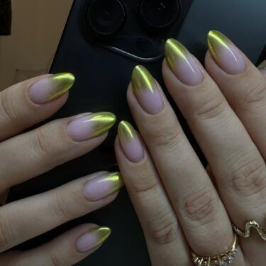 Yellow chrome French tips