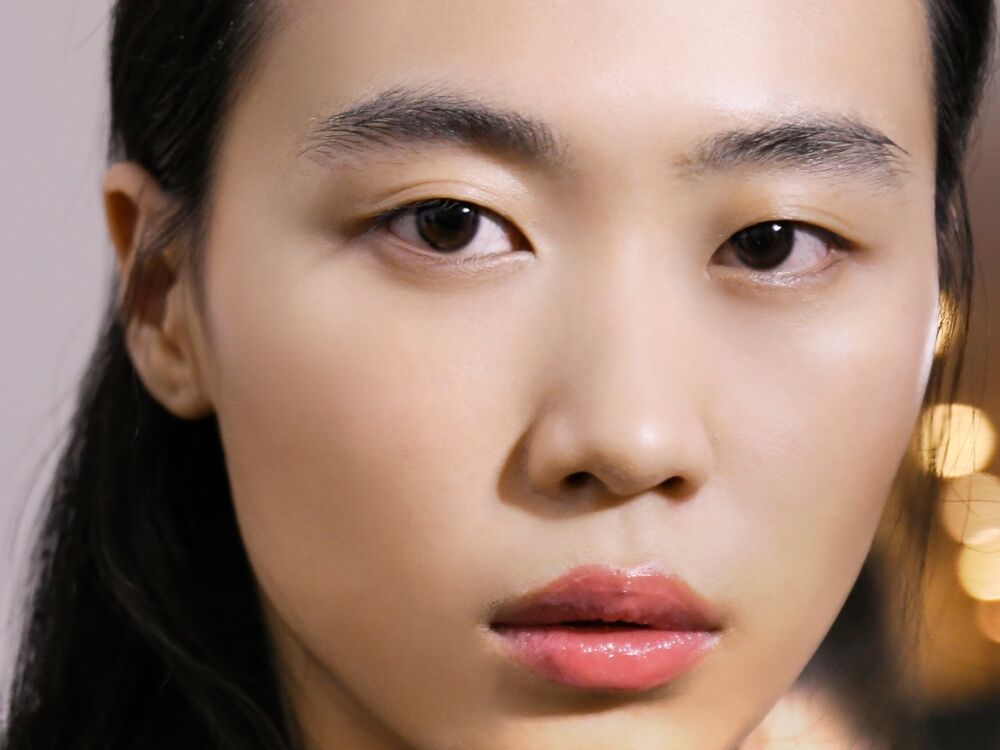 18 Effortless Makeup Looks for a Flawless Everyday Glow 14 No Mascara Makeup Is the Surprising Trend You Need to Try- NewBeauty