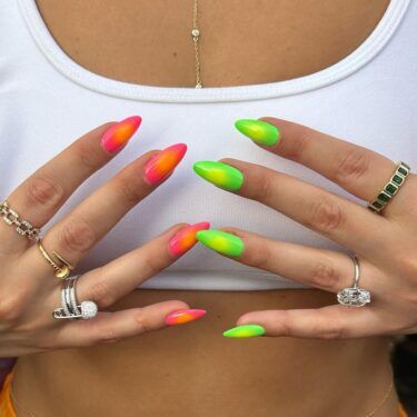 aura nails