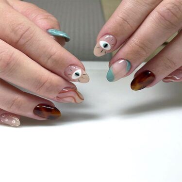 mixed manicures