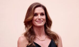 Cindy Crawford Talks Aging and 'Age Maintenance'