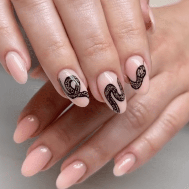 snake nails