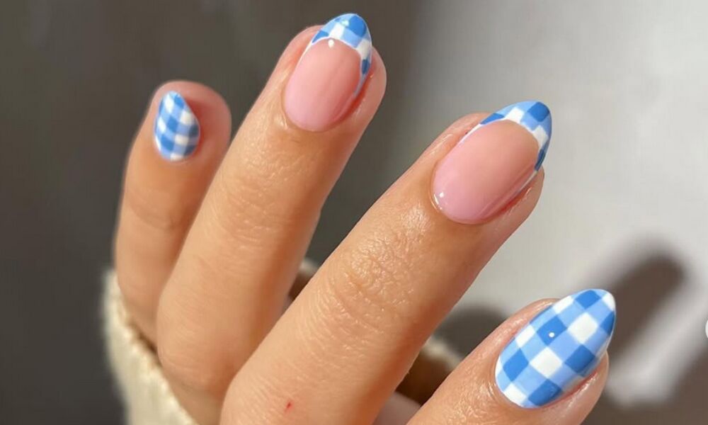 Checkered Nails Bring the Spring Picnic to Your Mani - NewBeauty