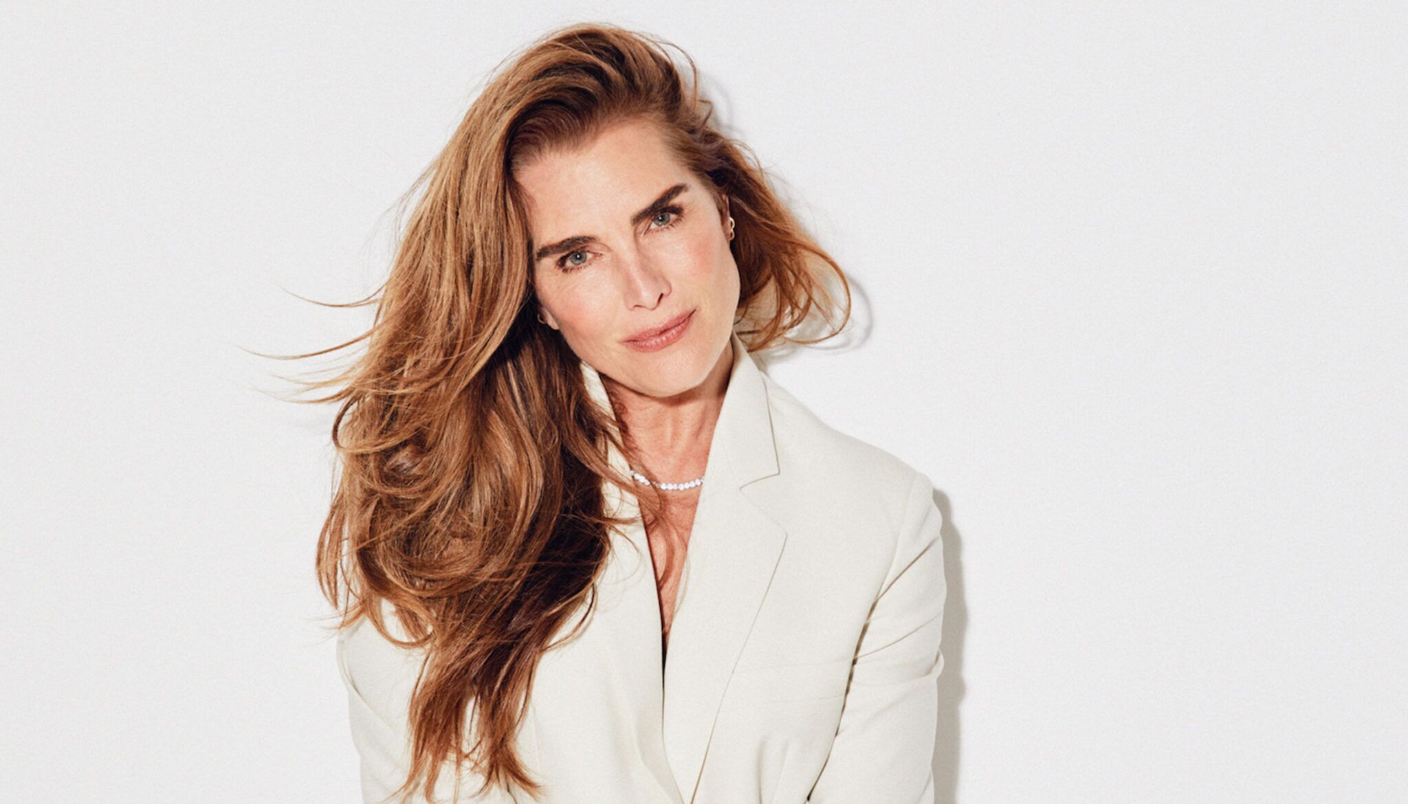 The 21 Dry Shampoo for Mature Hair Brooke Shields Swears By(02)