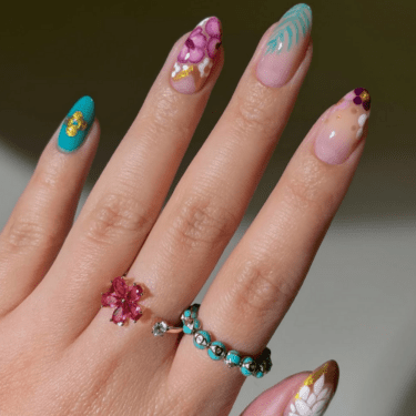beachy nails by IG: @bycheznails