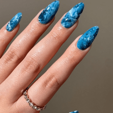 beachy nails by @avrnailswatches