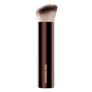hourglass-vanish-foundatio-brush