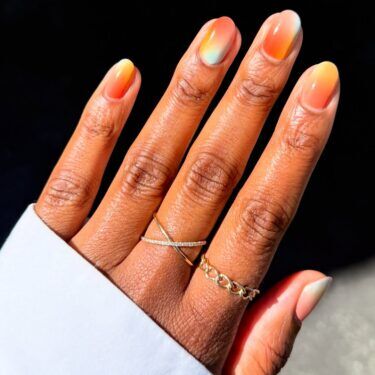 Short nails with colorful blended design