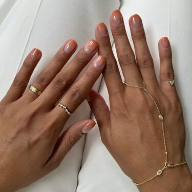 ombre peach nails
