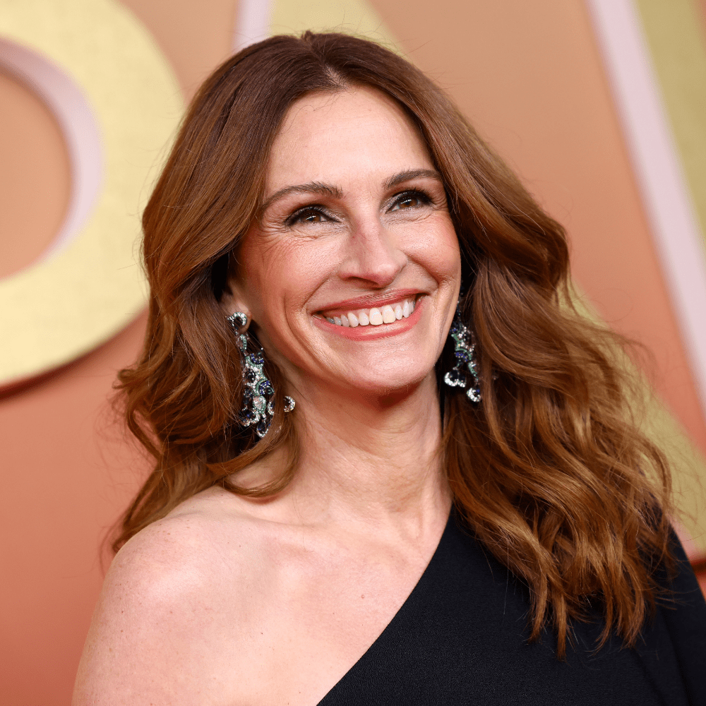Julia Roberts auburn hair