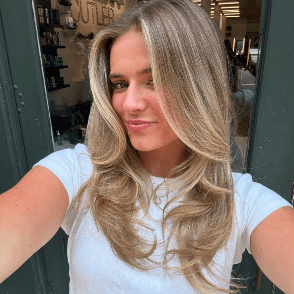 Camel Coat Blond is Your Delicate, Wealthy Lady Shade for Fall