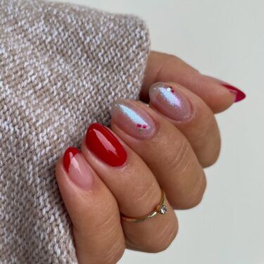 Mixed holiday manicure