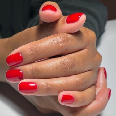 Short red nails