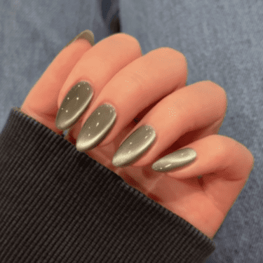 olive nails